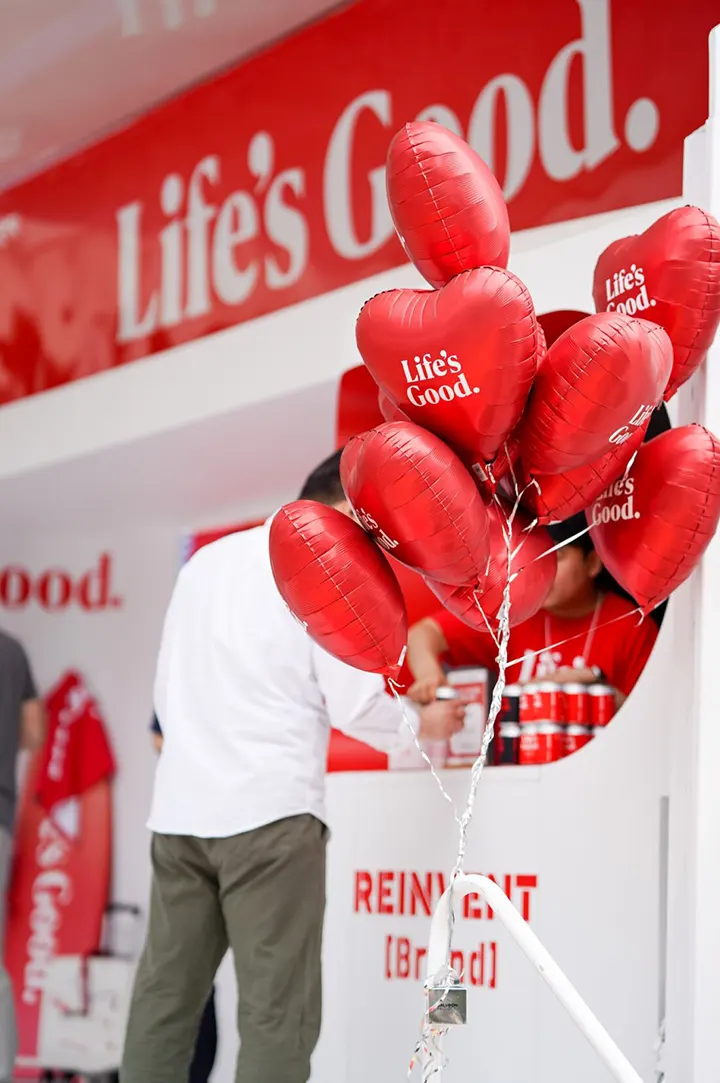 LG Smiles Back to the World with Life's Good slogan